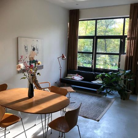 Bed and Breakfast Studio 28A6 With Free Parking Place à Amsterdam Extérieur photo